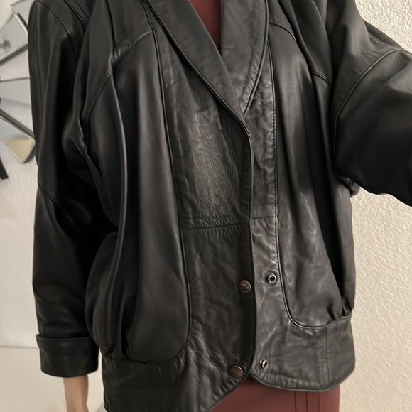 Vintage women’s Genuine leather jacket size 10/L please check measurement - Picture 4 of 17